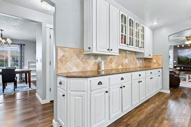 794 E Martinique Dr, Meridian, ID 83642