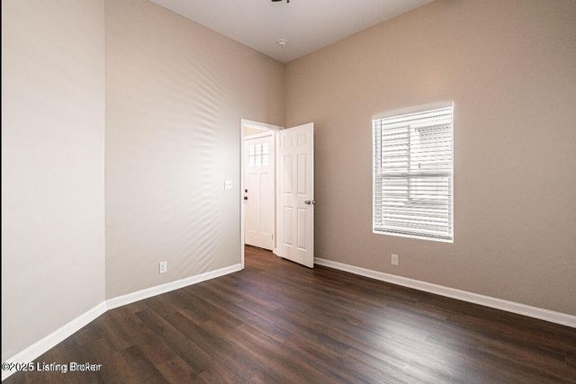 2919 Montgomery St, Louisville, KY 40212