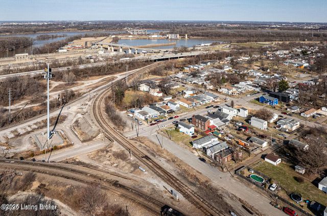 2919 Montgomery St, Louisville, KY 40212