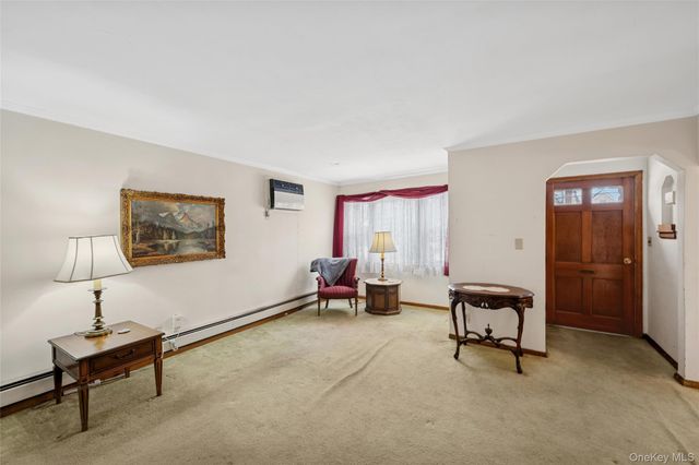 529 7th Avenue, New Hyde Park, NY 11040