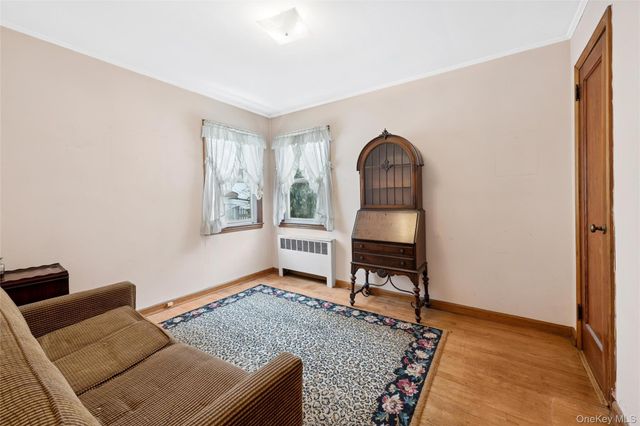 529 7th Avenue, New Hyde Park, NY 11040