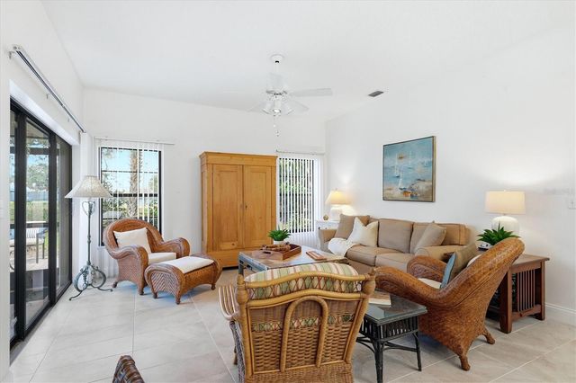 216 CARRIAGE HOUSE LANE 216, Nokomis, FL 34275