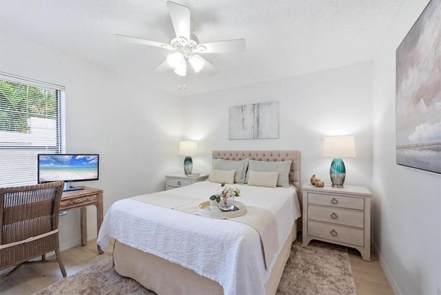 216 CARRIAGE HOUSE LANE 216, Nokomis, FL 34275