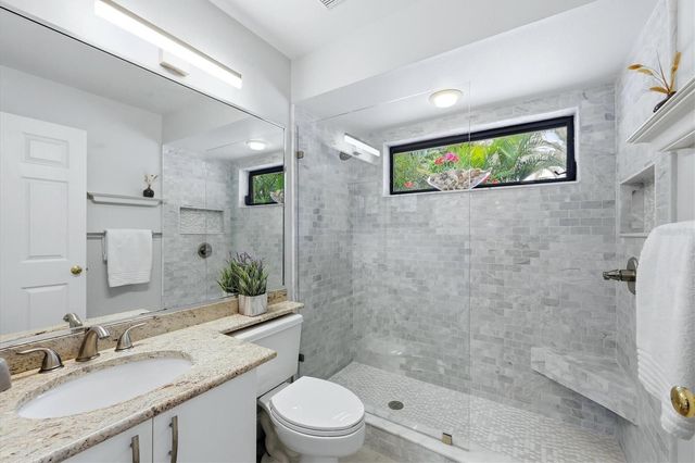 216 CARRIAGE HOUSE LANE 216, Nokomis, FL 34275