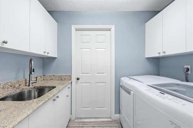 216 CARRIAGE HOUSE LANE 216, Nokomis, FL 34275