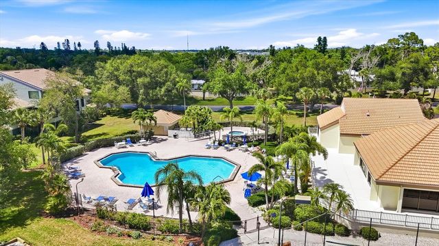 216 CARRIAGE HOUSE LANE 216, Nokomis, FL 34275