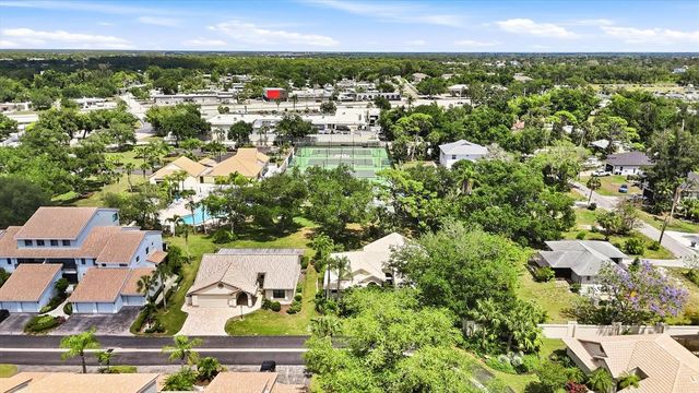 216 CARRIAGE HOUSE LANE 216, Nokomis, FL 34275