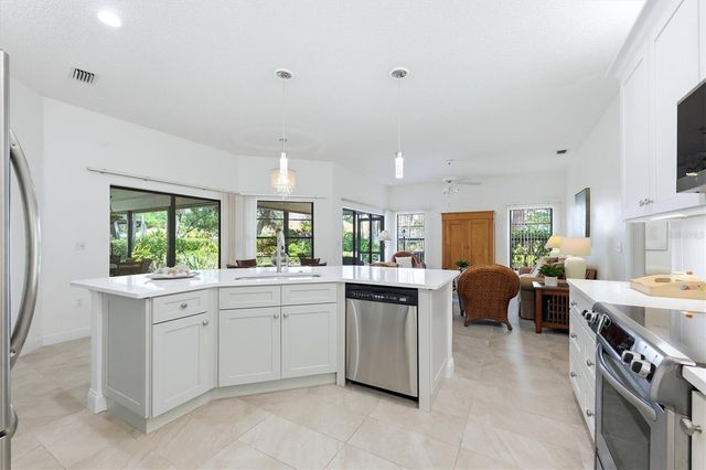 216 CARRIAGE HOUSE LANE 216, Nokomis, FL 34275