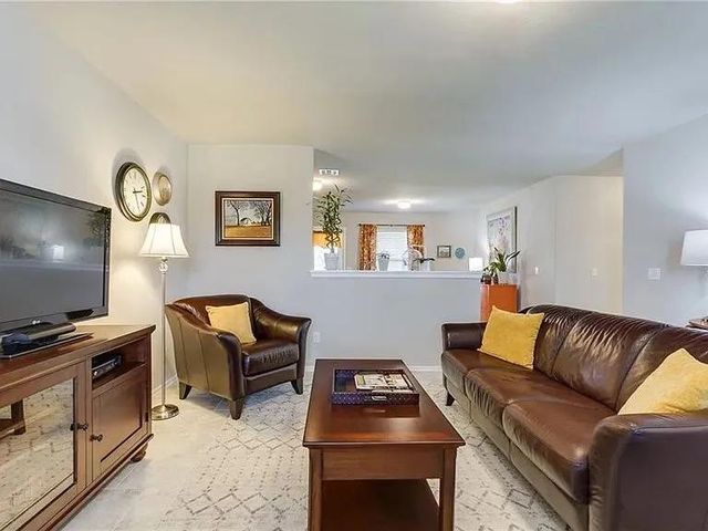 10120 Sussex Place, Oklahoma City, OK 73120