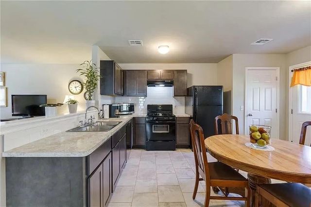 10120 Sussex Place, Oklahoma City, OK 73120