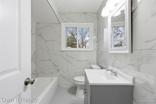 9101 Sioux, Redford, MI 48239