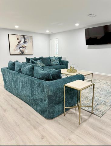 11402 Ash Creek Drive, Houston, TX 77043