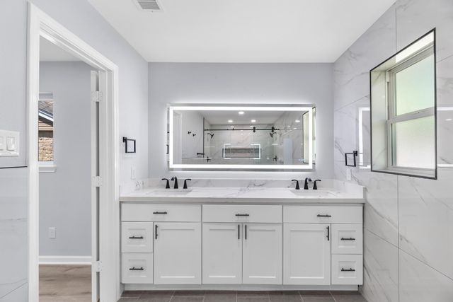 11402 Ash Creek Drive, Houston, TX 77043