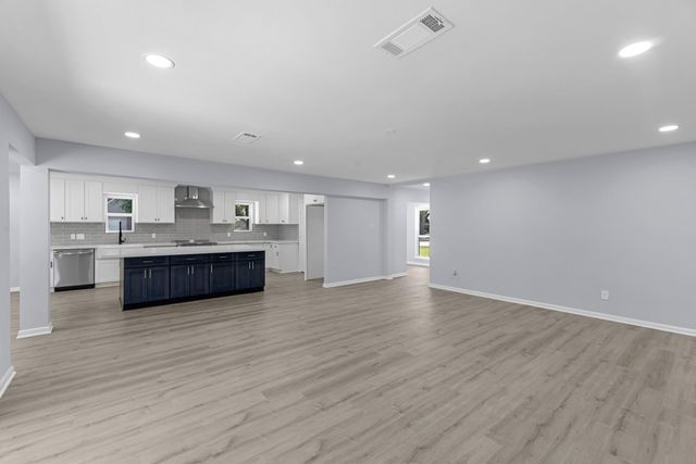 11402 Ash Creek Drive, Houston, TX 77043