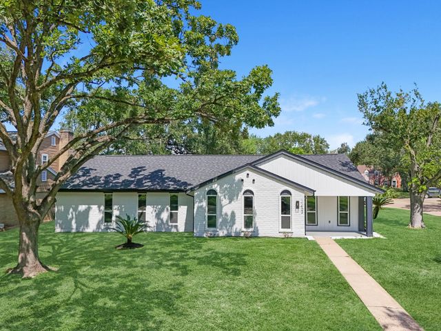 11402 Ash Creek Drive, Houston, TX 77043