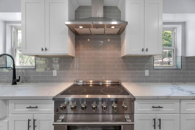 11402 Ash Creek Drive, Houston, TX 77043