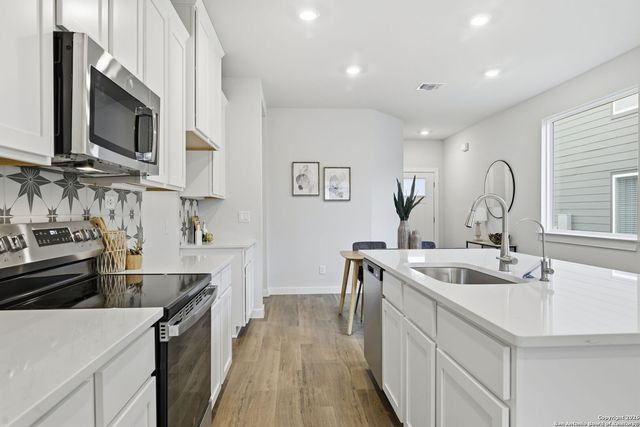 749 Whitman Street, New Braunfels, TX 78130