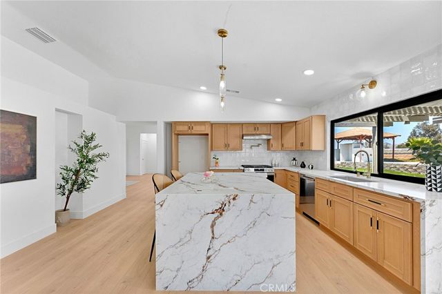 19414 Dry Gulch, Corona, CA 92881