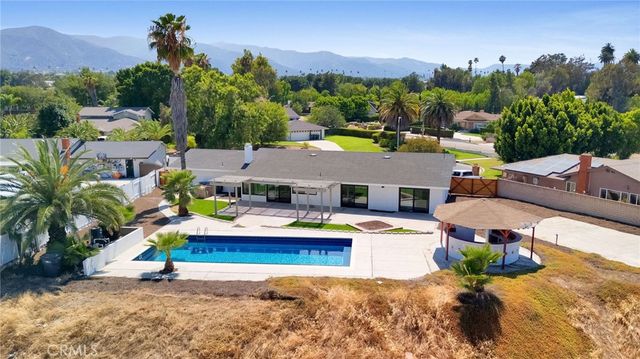 19414 Dry Gulch, Corona, CA 92881