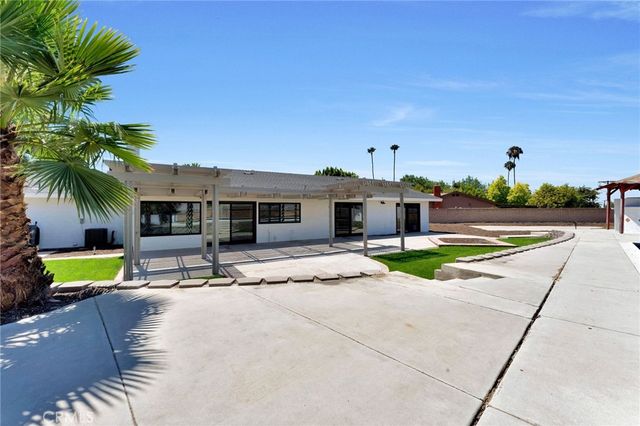 19414 Dry Gulch, Corona, CA 92881