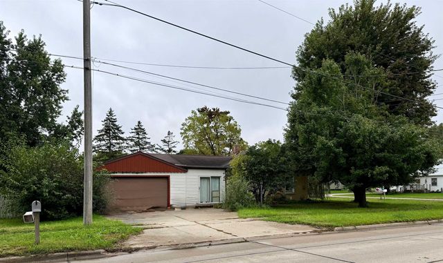 705 Burr Oak Avenue, Evansdale, IA 50707