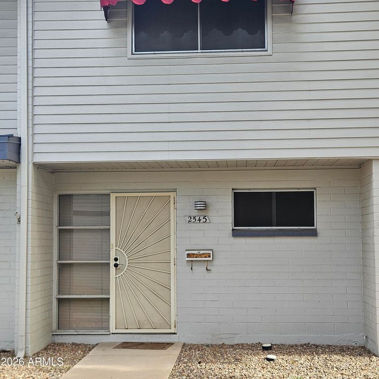 2545 W ROSE Lane A2, Phoenix, AZ 85017