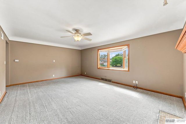 1515 N 90th Street, Omaha, NE 68114