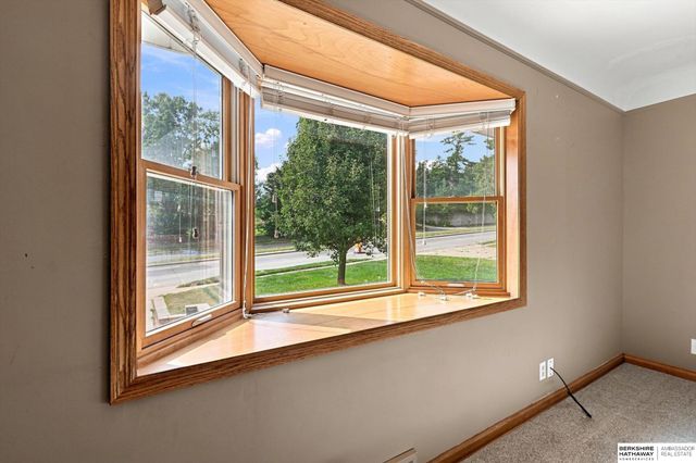1515 N 90th Street, Omaha, NE 68114