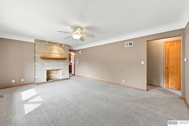 1515 N 90th Street, Omaha, NE 68114