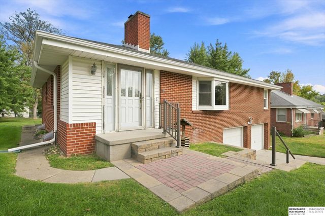 1515 N 90th Street, Omaha, NE 68114