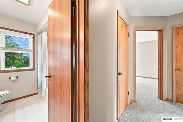1515 N 90th Street, Omaha, NE 68114