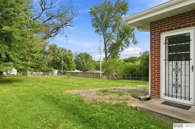 1515 N 90th Street, Omaha, NE 68114