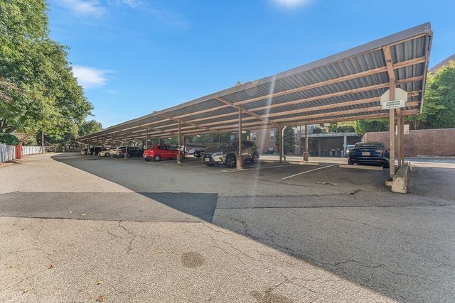 20 Hammond Pond Parkway - Unit 606, Newton, MA 02467