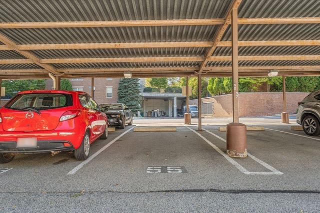 20 Hammond Pond Parkway - Unit 606, Newton, MA 02467