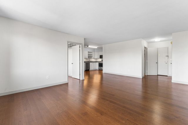 20 Hammond Pond Parkway - Unit 606, Newton, MA 02467