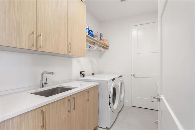 2425 Peachtree Road NE 1412, Atlanta, GA 30305