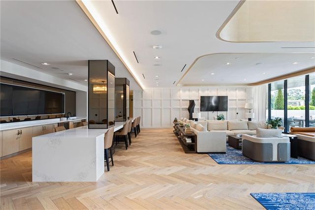 2425 Peachtree Road NE 1412, Atlanta, GA 30305