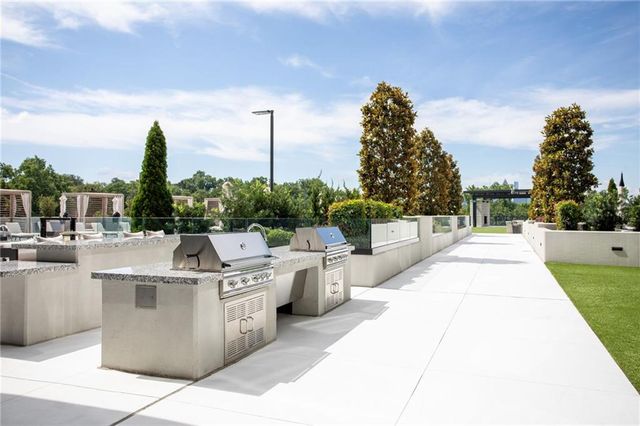 2425 Peachtree Road NE 1412, Atlanta, GA 30305