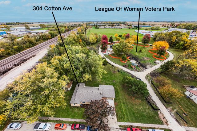 304 Cotton Avenue, Dekalb, IL 60115