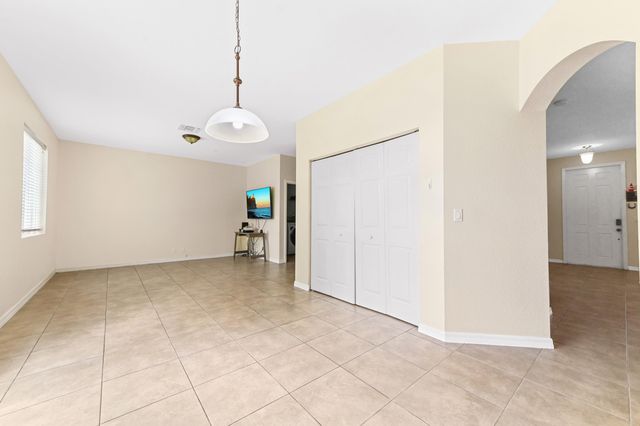 6819 Osage Circle, West Palm Beach, FL 33413