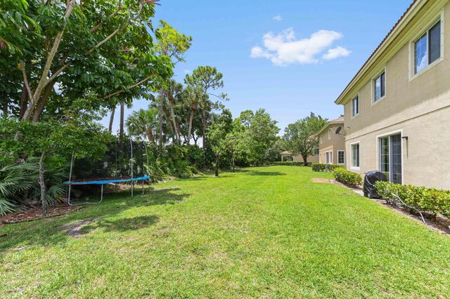 6819 Osage Circle, West Palm Beach, FL 33413