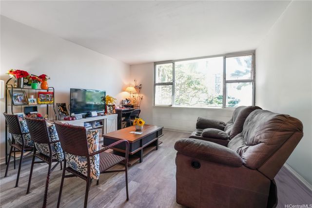 98-1042 Moanalua Road 2-301, Aiea, HI 96701