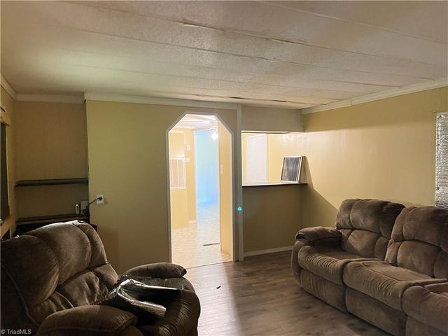 110 Beck Lane, Pilot Mountain, NC 27041