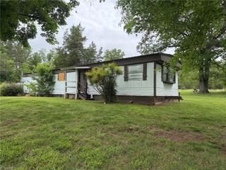 110 Beck Lane, Pilot Mountain, NC 27041