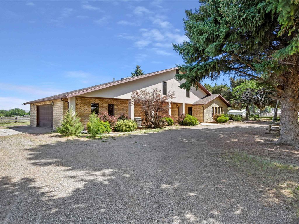 1872 E 1750 S, Gooding, ID 83330 photo 7