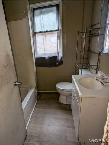 1706 Niagara Street, Niagara Falls, NY 14303