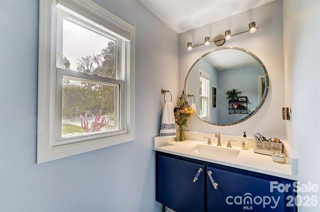 9542 Riviera Drive, Sherrills Ford, NC 28673