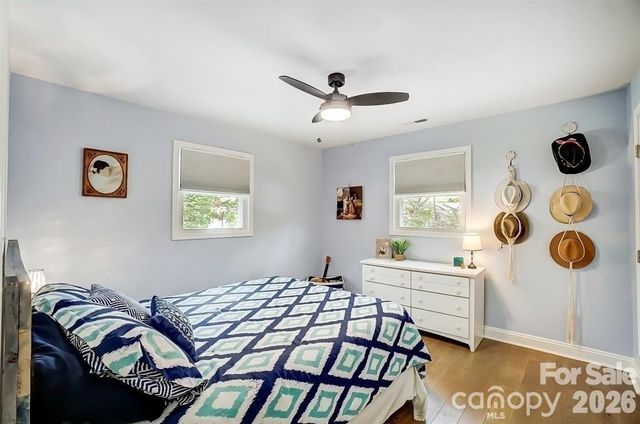 9542 Riviera Drive, Sherrills Ford, NC 28673