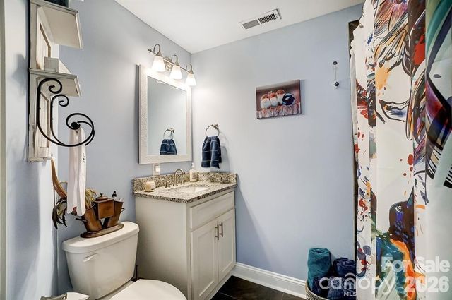 9542 Riviera Drive, Sherrills Ford, NC 28673