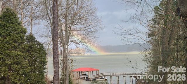 9542 Riviera Drive, Sherrills Ford, NC 28673